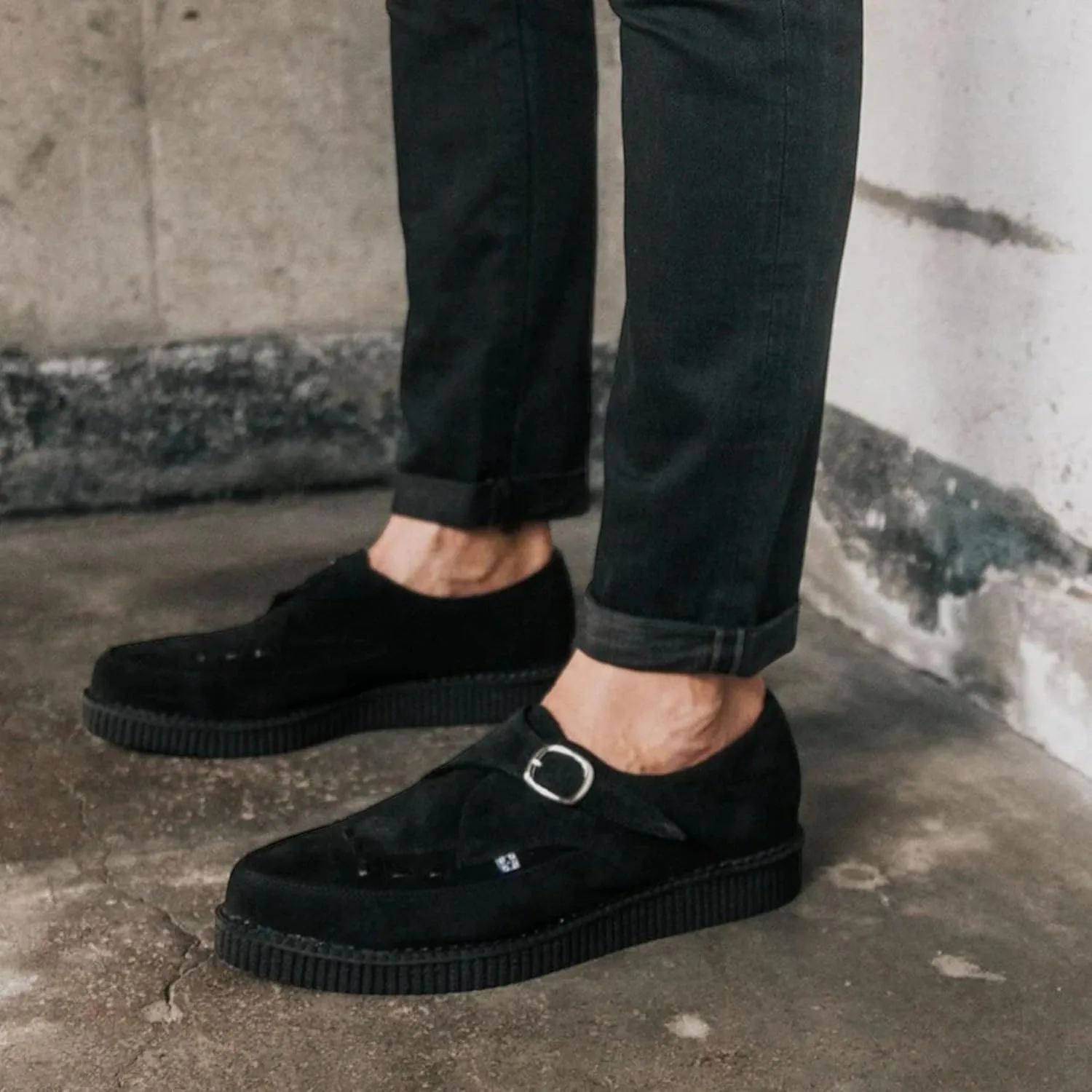 Кожаные туфли Infinity Leather TUK Footwear, унисекс, с восточными носками, в готическом стиле, на платформе, черный — фото 2