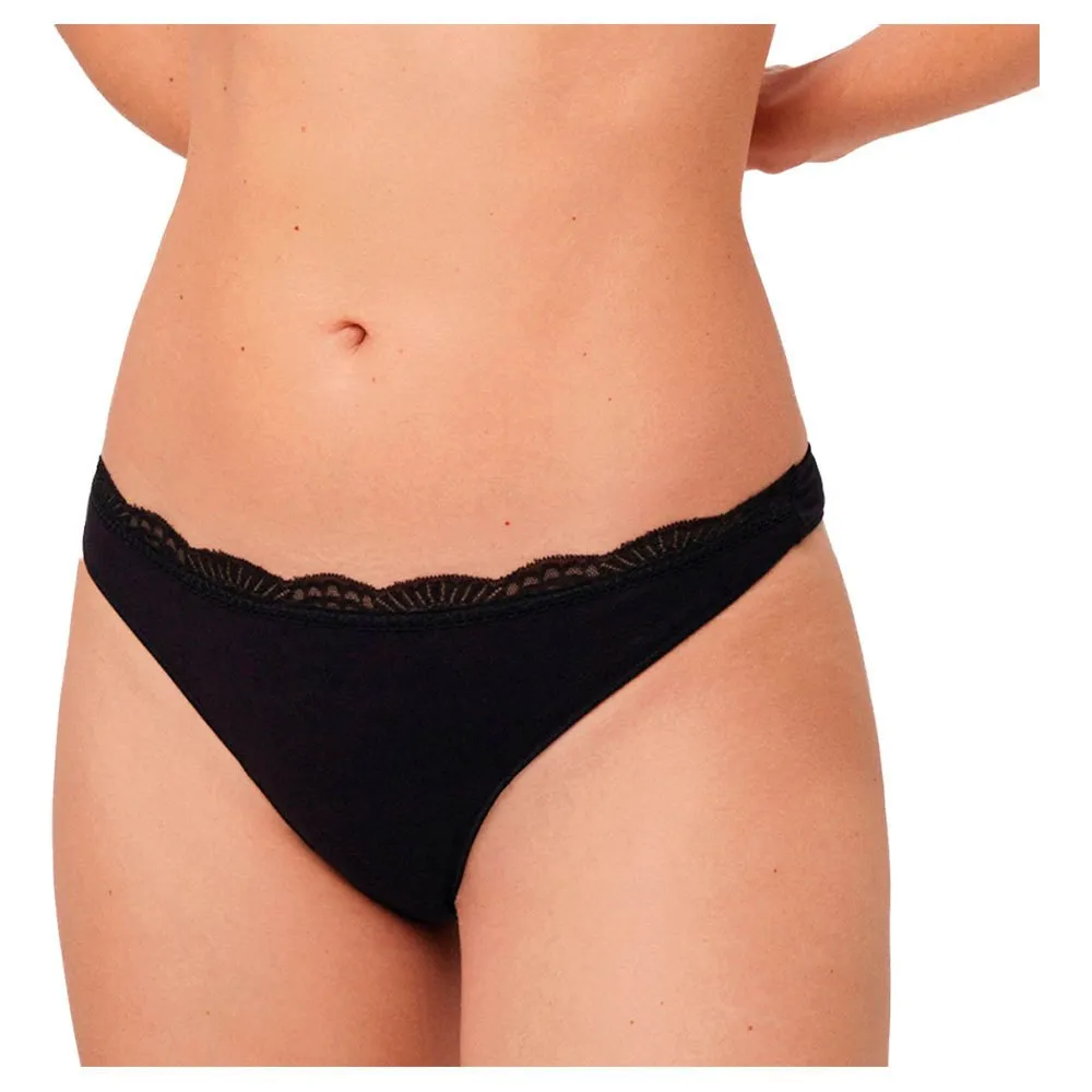 

Трусы Ysabel Mora Thong Cotton With Lace, черный