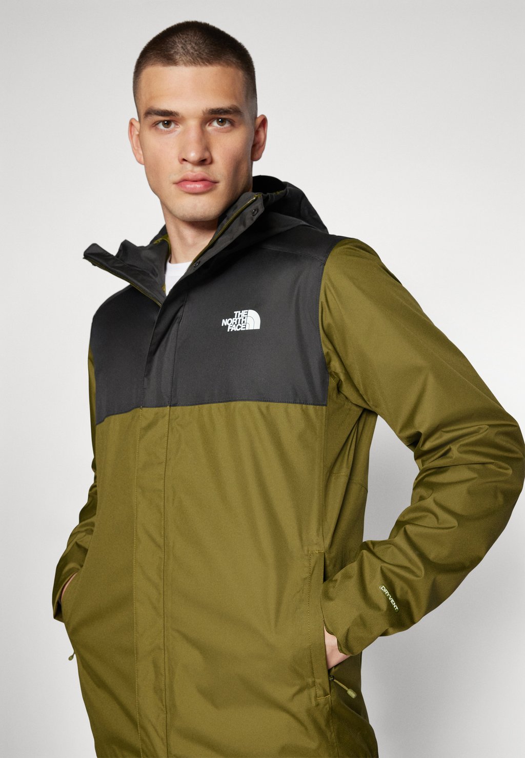 

Уличная куртка QUEST ZIP IN The North Face, темно-зеленый