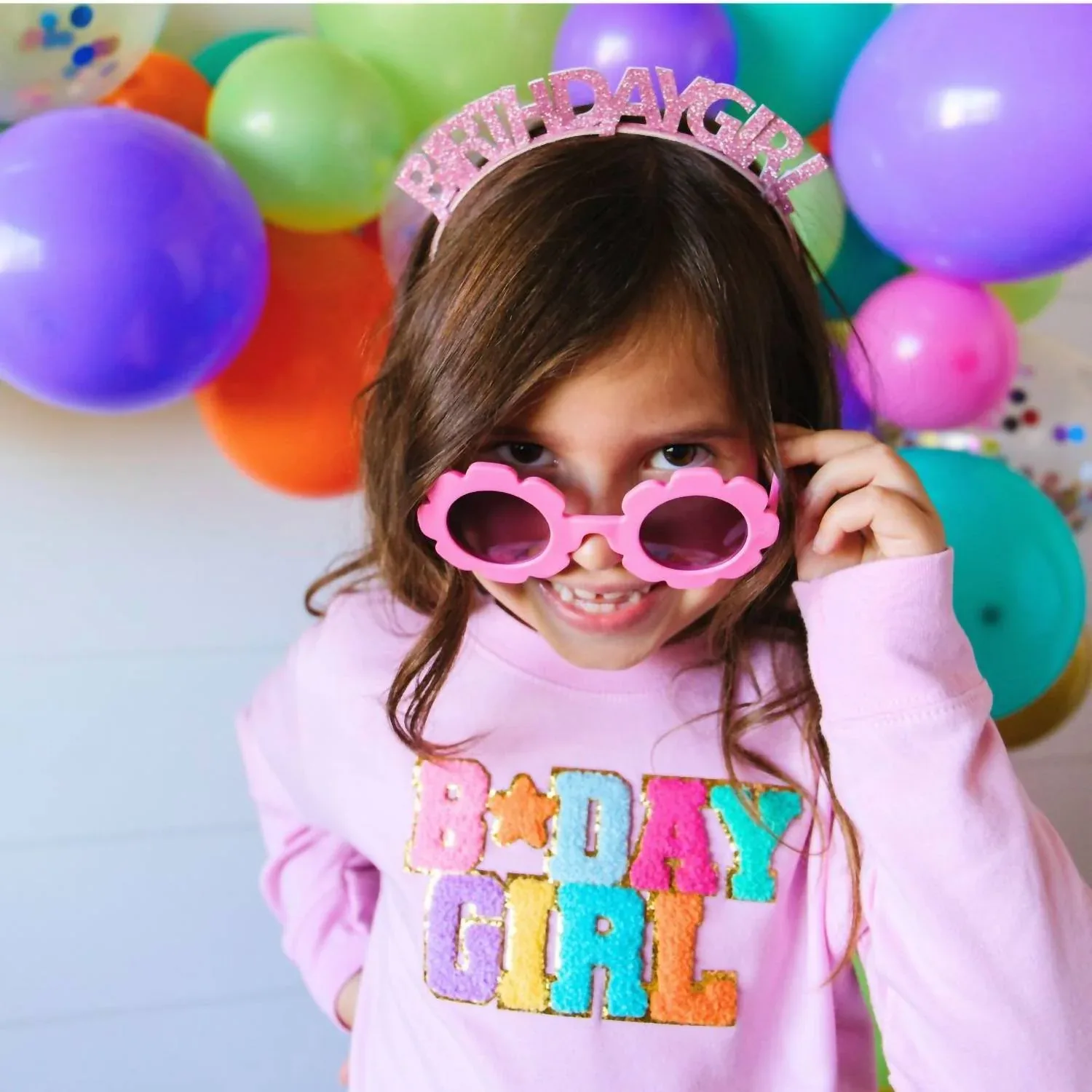 Свитшот Birthday Girl Patch розового цвета Sweet Wink — фото 3
