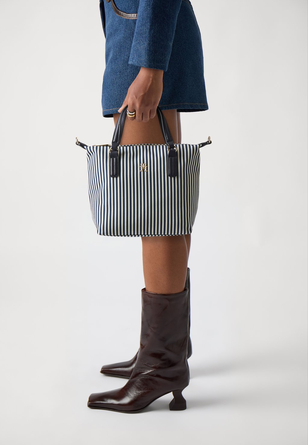 

Сумка POPPY SUMMER SMALL TOTE Tommy Hilfiger, синий