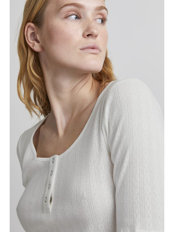 

Футболка BYPRISHA облегающего кроя в цвете Off White b. young