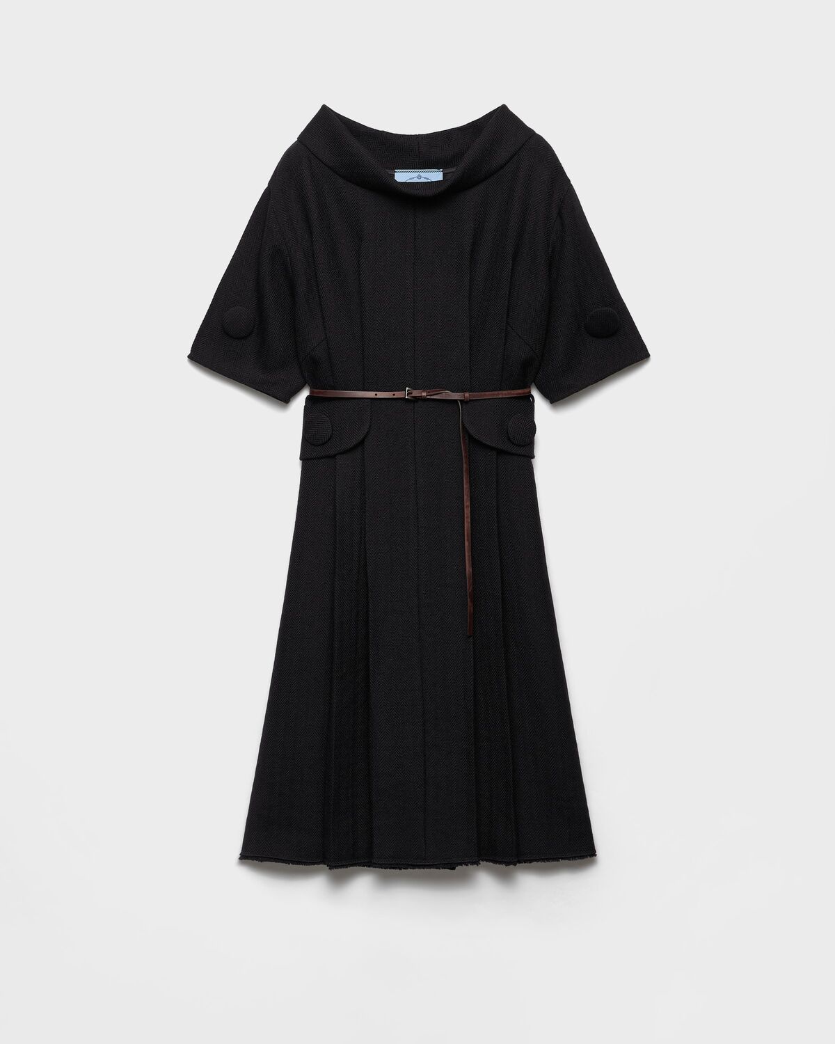 

Шерстяное платье с короткими рукавами, узором "елочка" и поясом Prada, черный