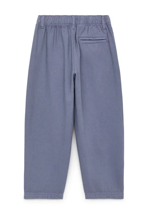Брюки чинос Arket Relaxed chino trousers, пыльно-голубой — фото 2