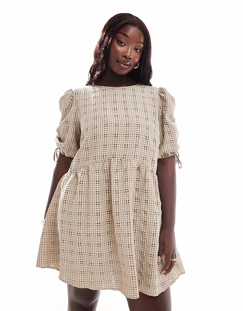 

Платье ASOS DESIGN Curve ruched sleeve smock mini in natural check print