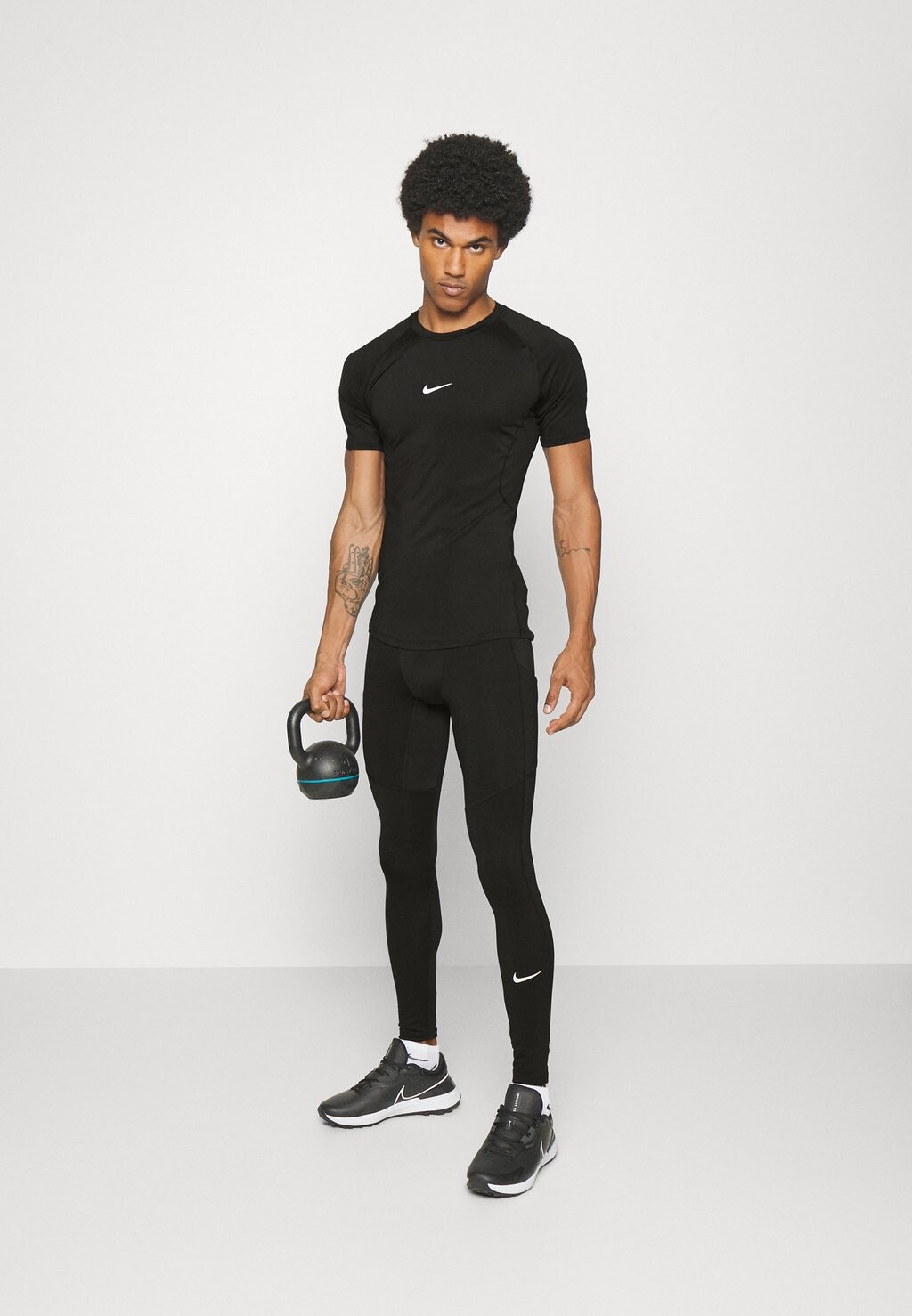 Спортивные брюки Nike M NP WARM TGHT, цвет Black/(White) — фото 2