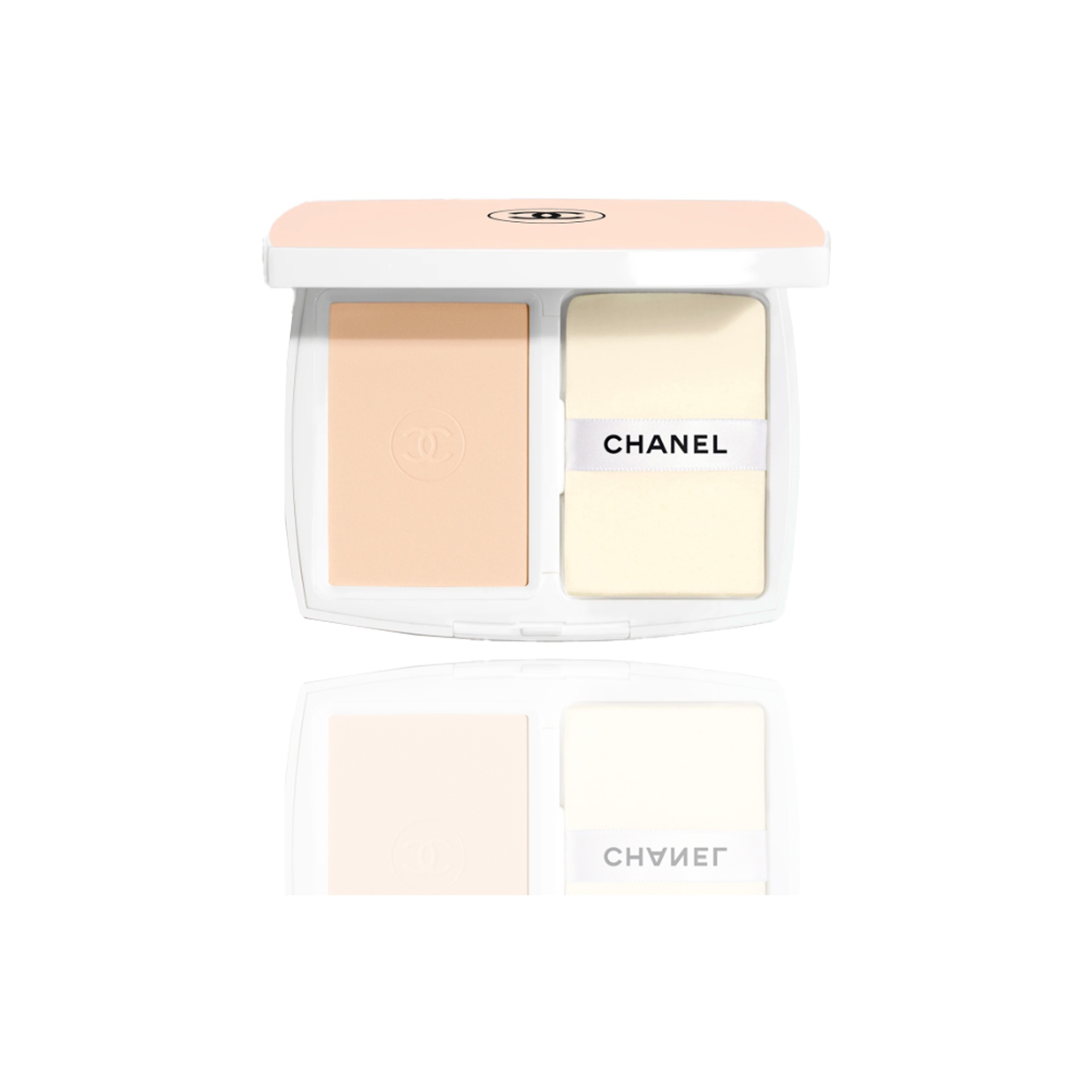 

CHANEL Пудра Brilliance Bright White для легкого нанесения и коррекции тона кожи 12g