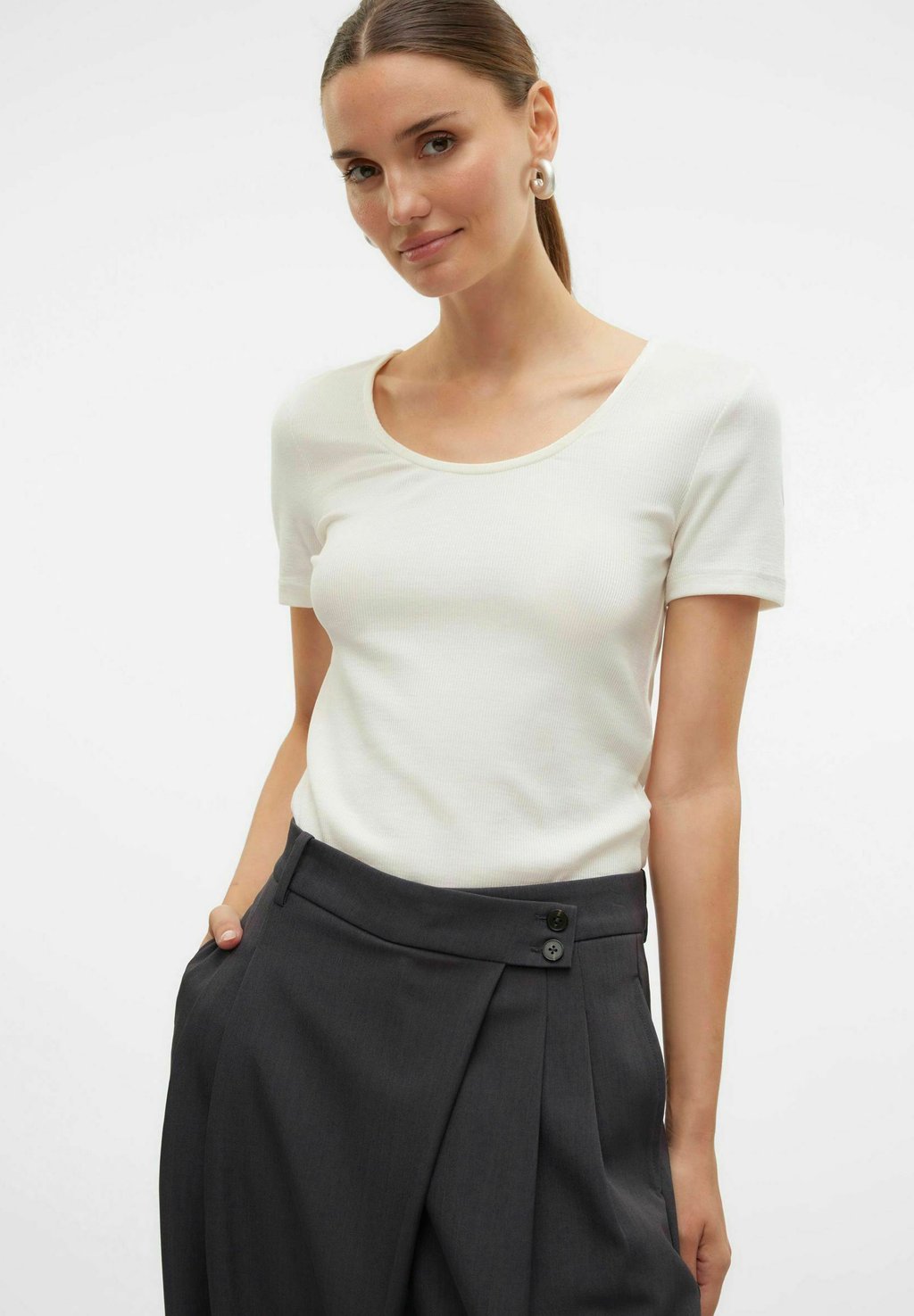 

Базовая футболка VMOMEGA Vero Moda, белый