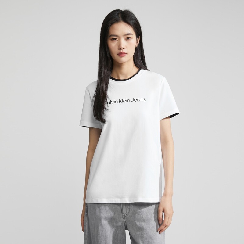 

Футболка женская Calvin Klein Jeans с круглым вырезом, молочный