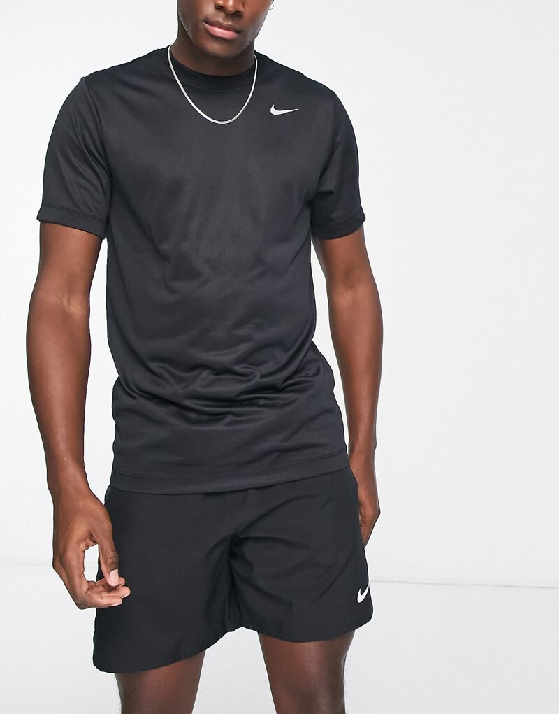 

Nike — Dri-FIT Legend — черная футболка