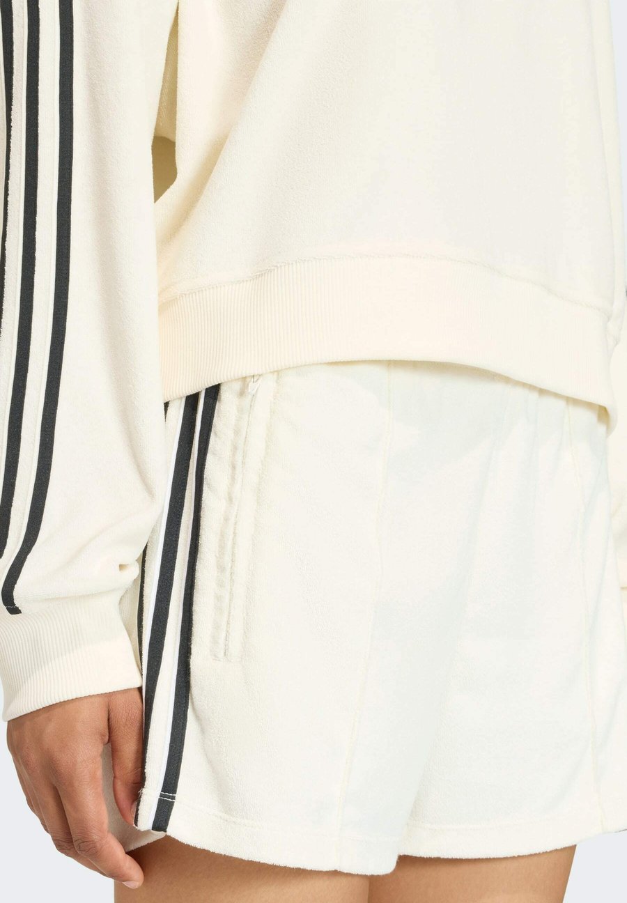 Толстовка Adidas Originals V NECK LONG SLEEVES, Off White/Off-White — фото 3