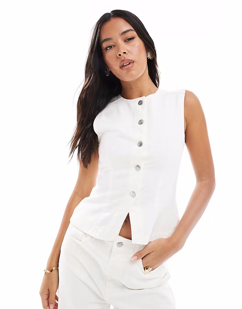 

Джинсовая жилетка цвета кремовый Miss Selfridge