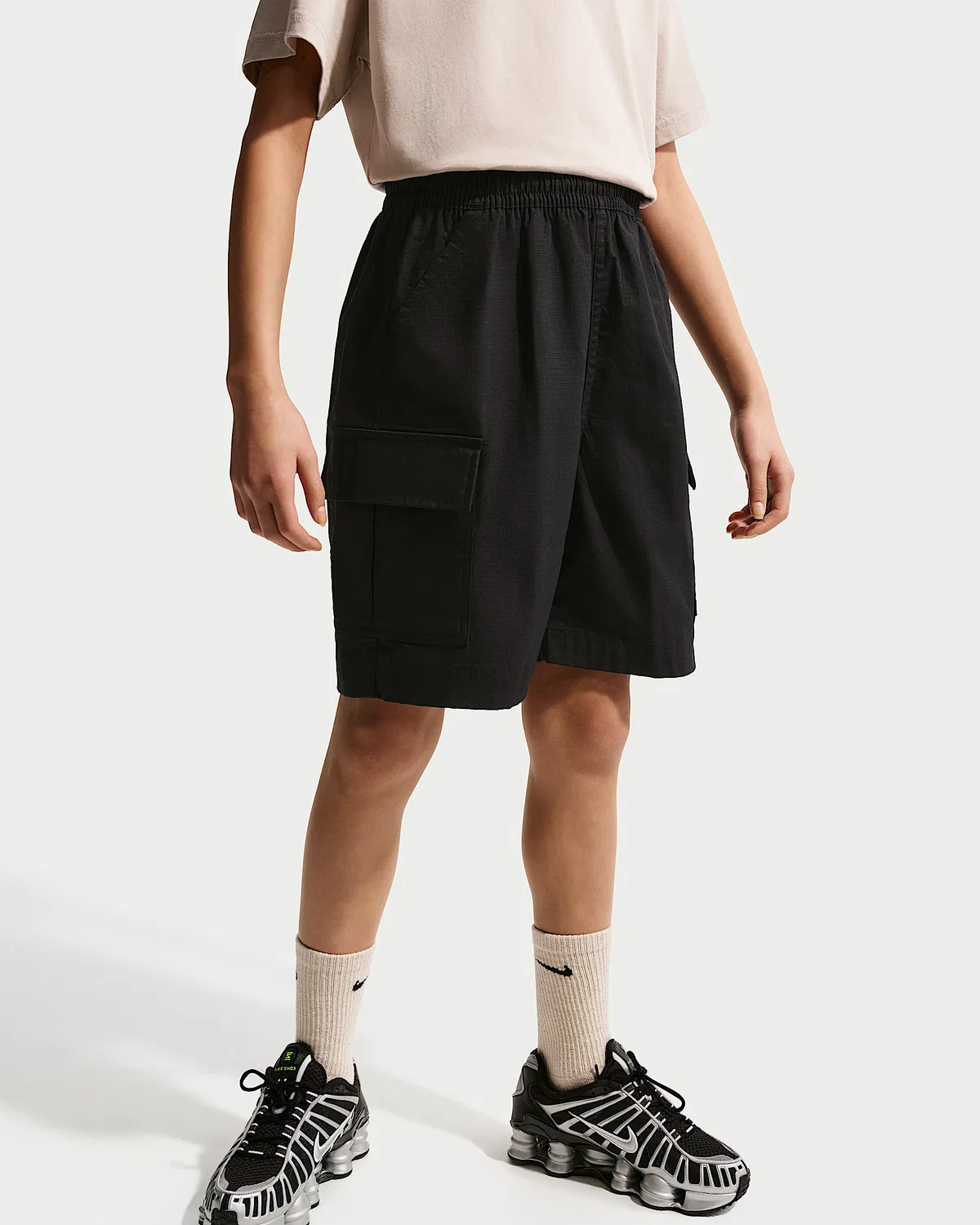 Детские шорты карго Nike Sportswear Club, Black/White — фото 3