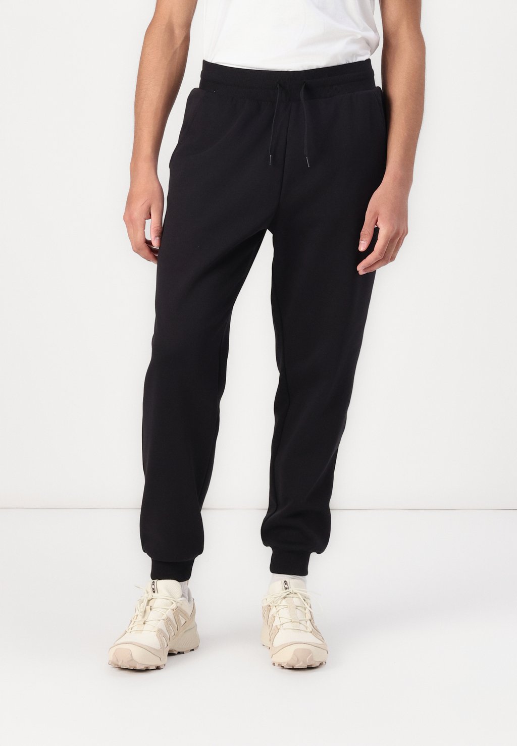 

Спортивные брюки FINE REGULAR TAPERED The North Face, черный