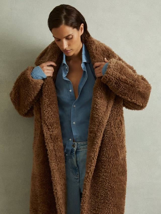 

Плюшевое пальто дарлы Reiss, коричневый