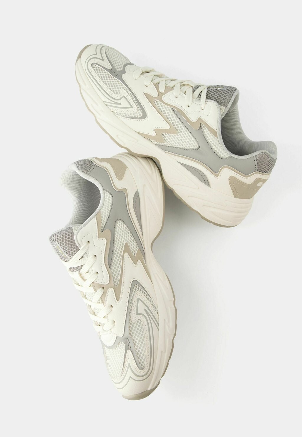 

Кроссовки на шнуровке Bershka, кремовый, Бежевый, Кроссовки на шнуровке Bershka, кремовый