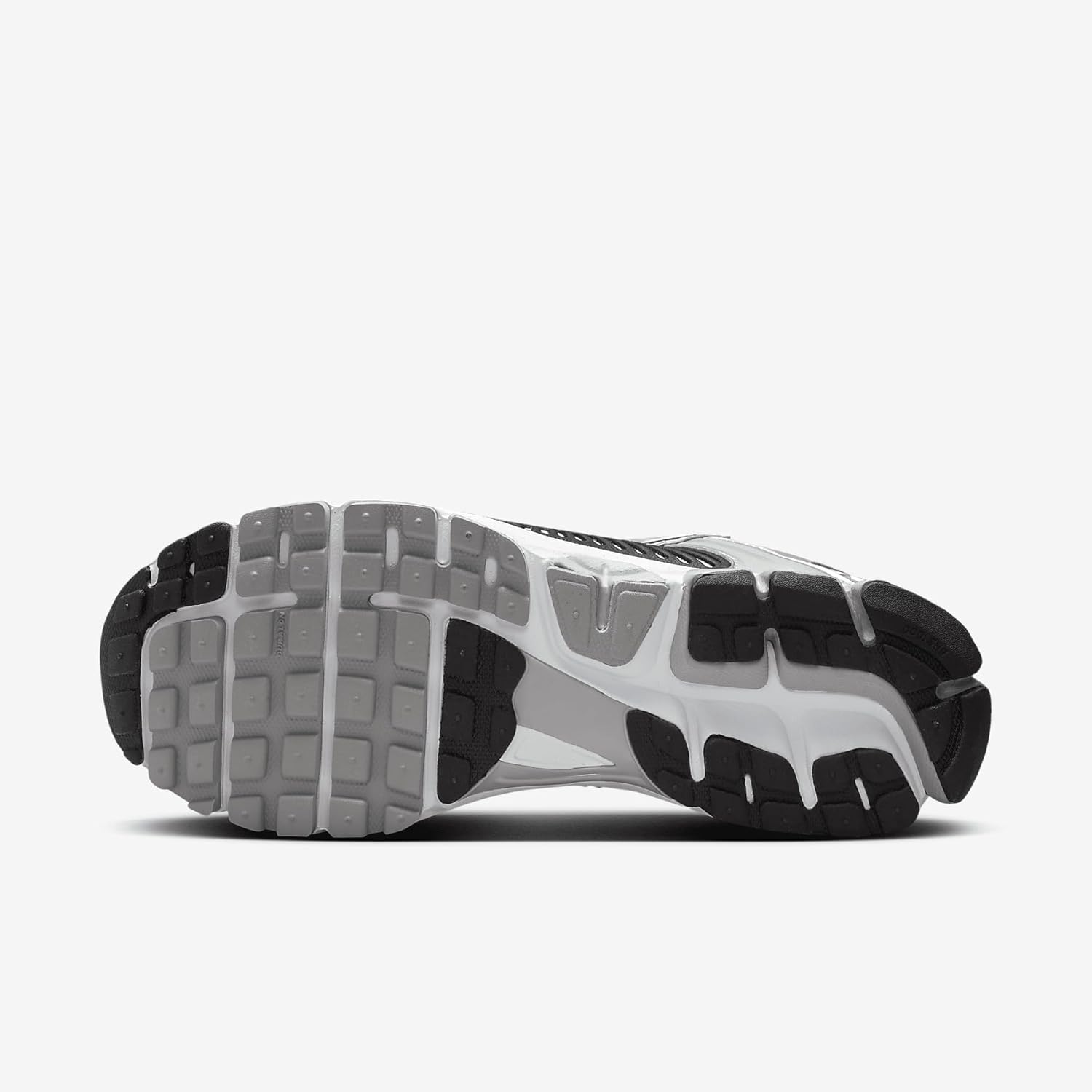 Мужские кроссовки Nike Zoom Vomero 5, Metallic Silver/Pure Platinum/White/Black — фото 2