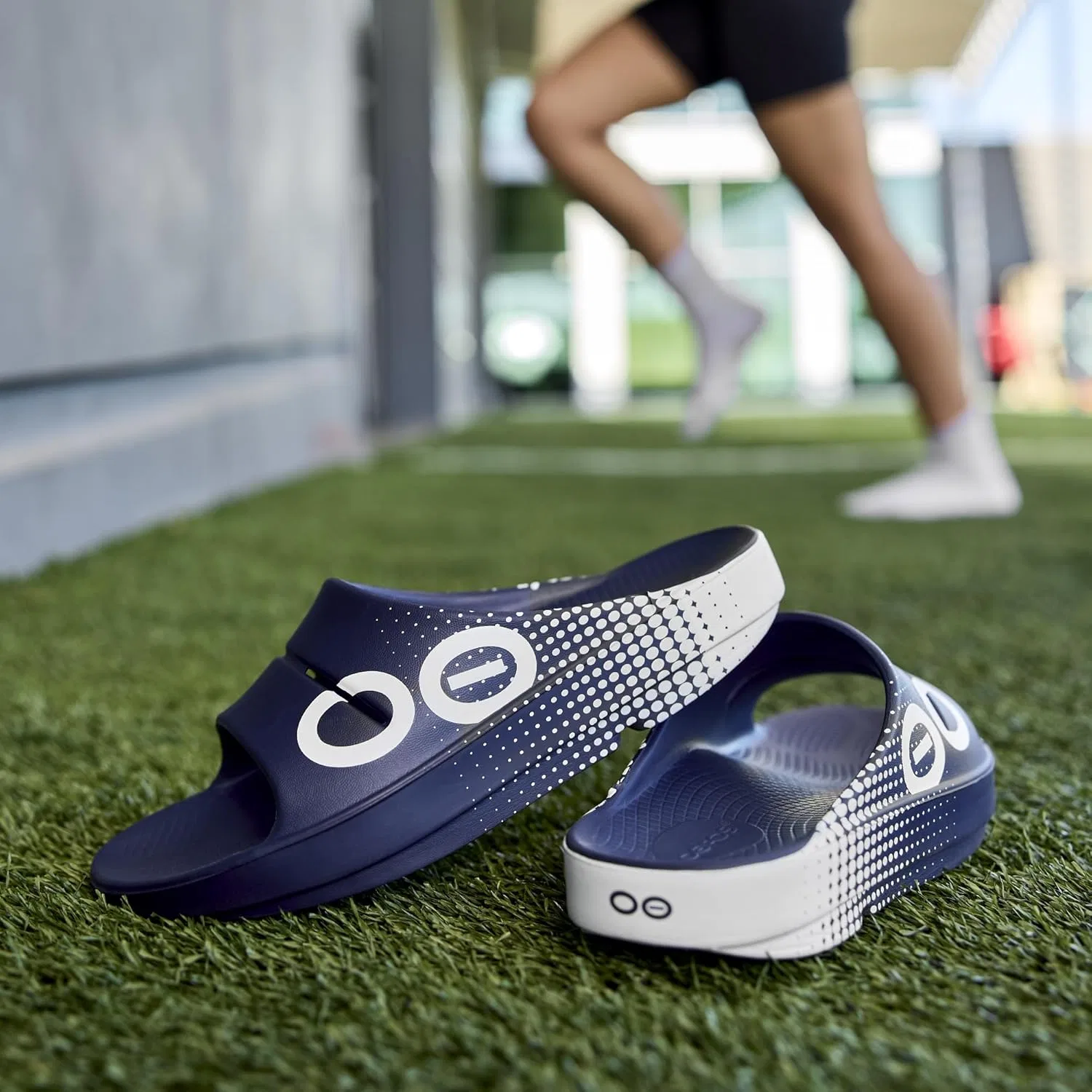 Мужские спортивные и уличные сандалии OOFOS OOcloog, Navy Matrix — фото 3
