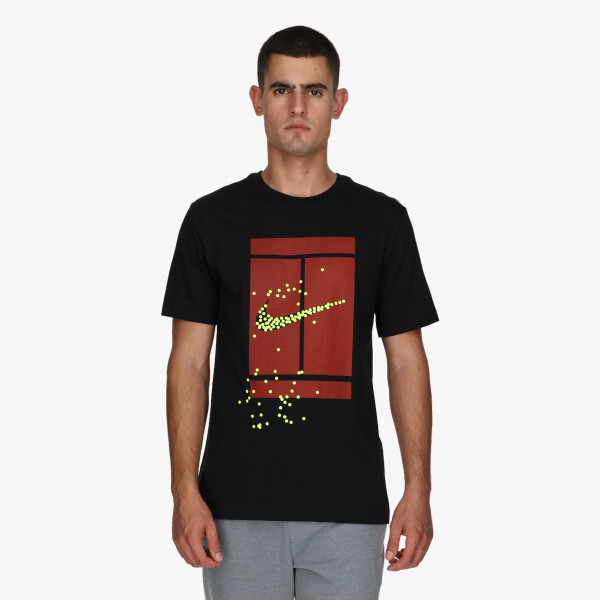 

Придворная футболка Nike, черный