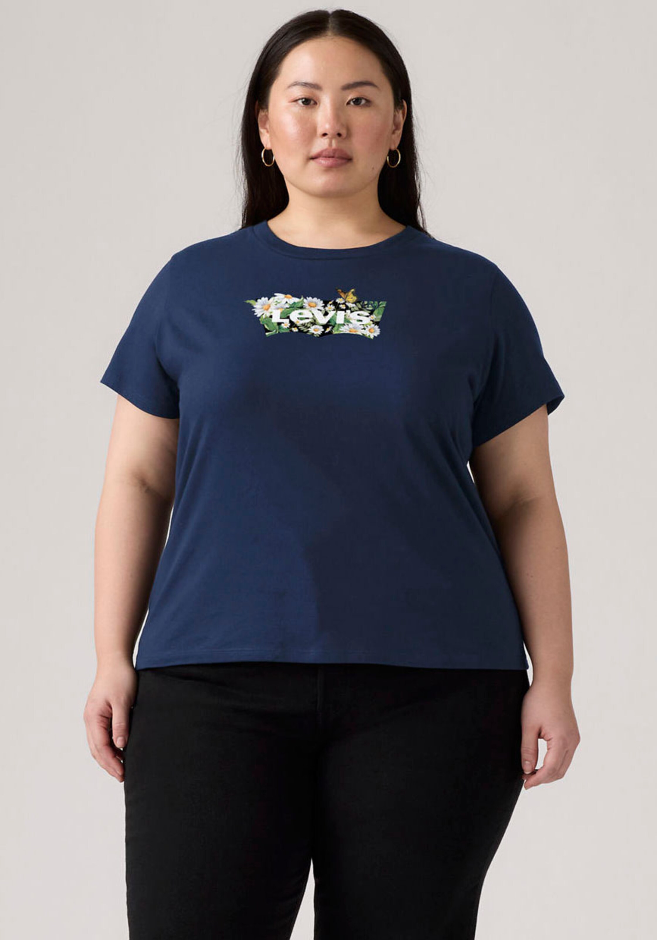 Levi's Plus Футболка 'Perfect' в цвете Marine Blue — фото 3