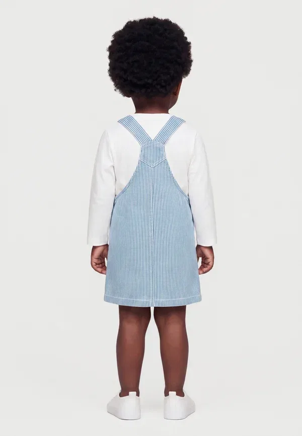 Платье-комбинезон Tommy Hilfiger Stripe dungaree dress denim dress, светло-голубой — фото 2