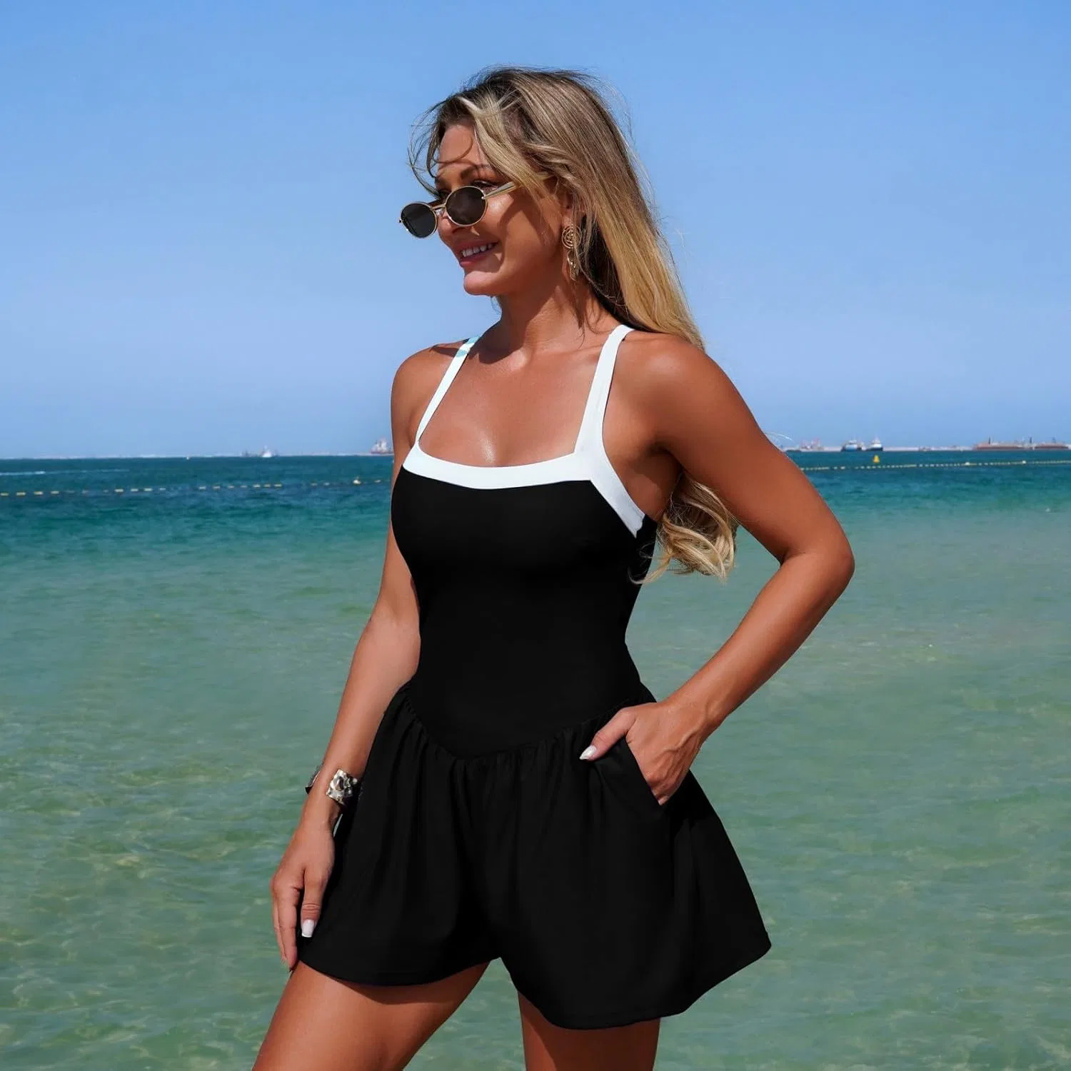 Купальник женский Athletic Romper с перекрестной спинкой, эффектом контроля живота и шортами Generic, черный — фото 4