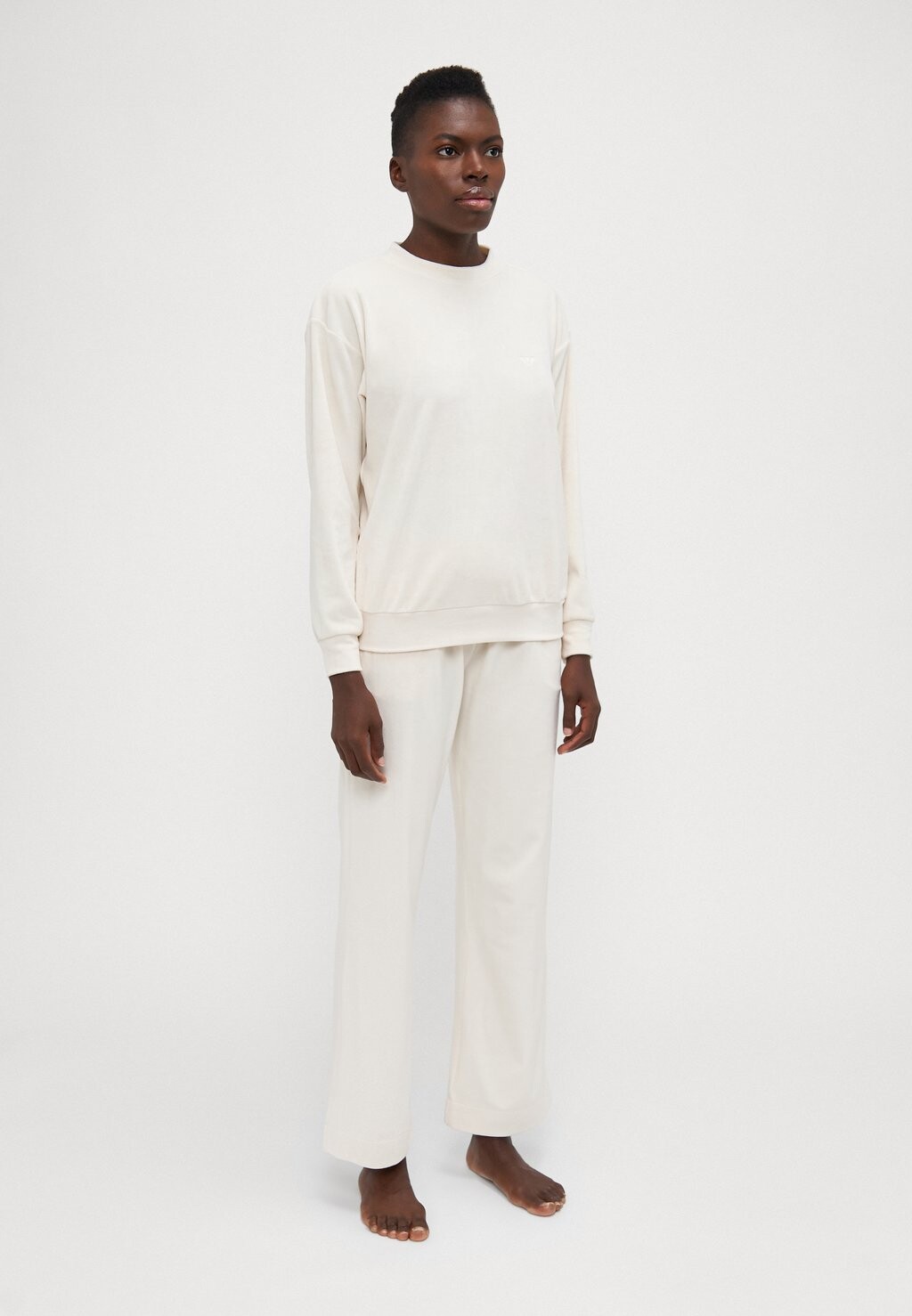 

Пижамный комплект TRACKSUIT Emporio Armani, молочный