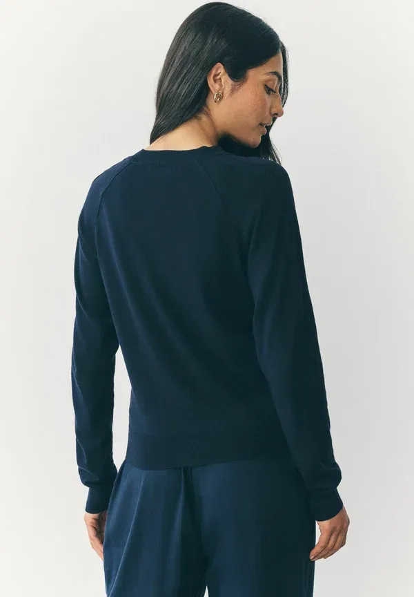 Джемпер Next, Tall fit soft touch crew neck jumper, темно-синий — фото 2