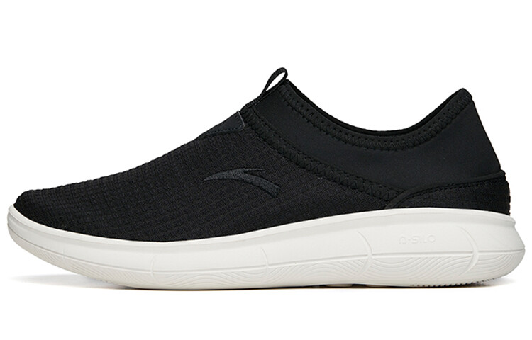 

ANTA Outdoor Collection Lifestyle Shoes Men Low-top Black/white