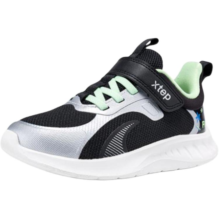 

Детские кроссовки с низким верхом, устойчивые к истиранию и скольжению. Для детей от 3 до 7 лет. XTEP, черный