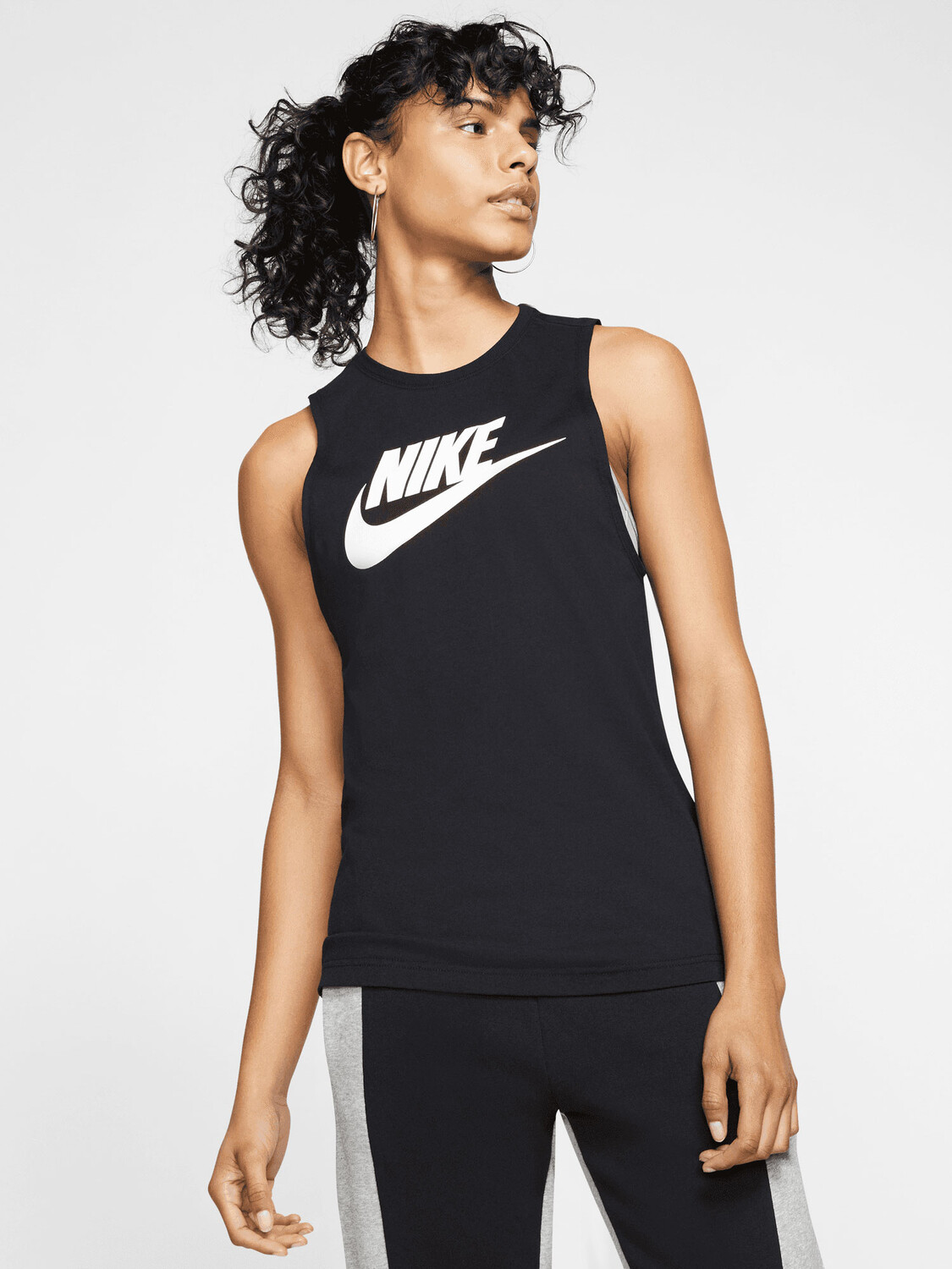 

Майка Nike W NSW MSCL FUTURA NEW, черный