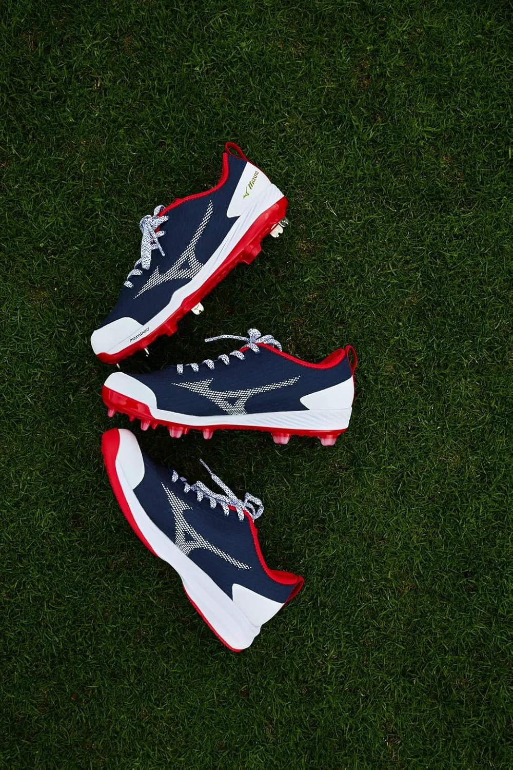 

Мужские кроссовки Mizuno Dominant 4 TPU, темно-синий/красный