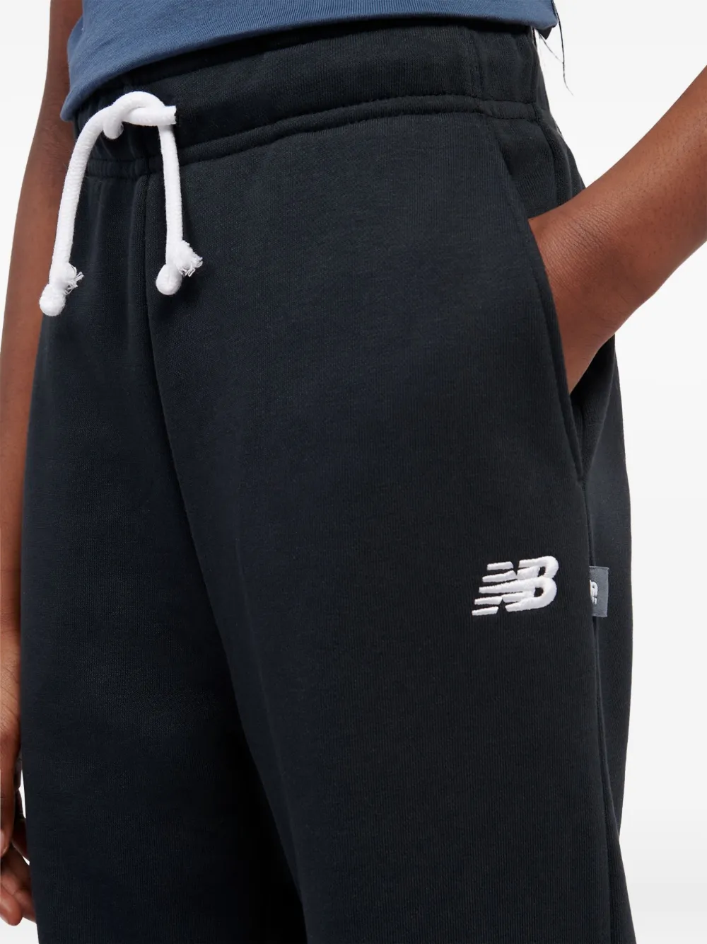 Повседневные брюки с логотипом и кулиской New Balance Kids, черный — фото 4