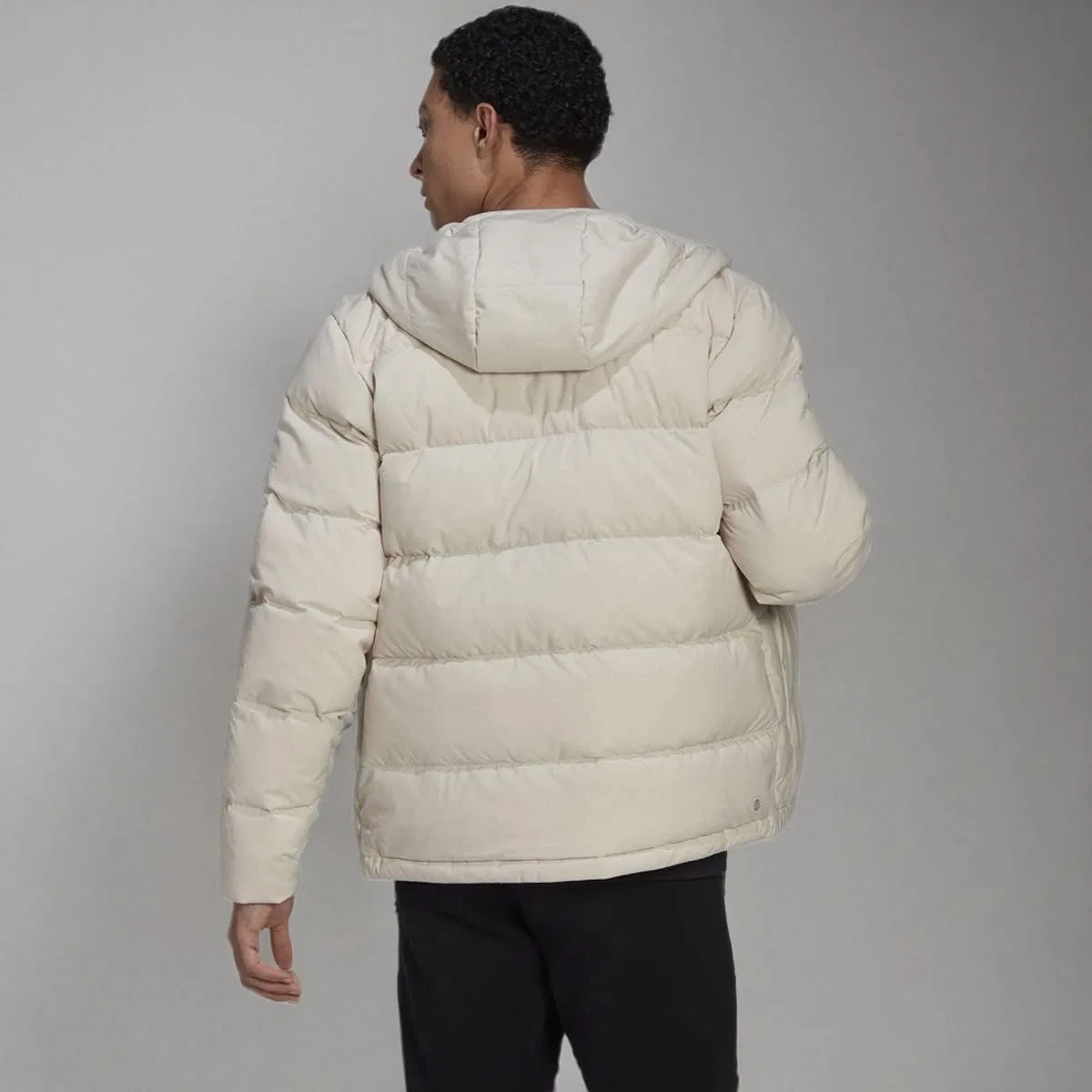 Куртка пуховая с капюшоном adidas, цвет Alumina — фото 3