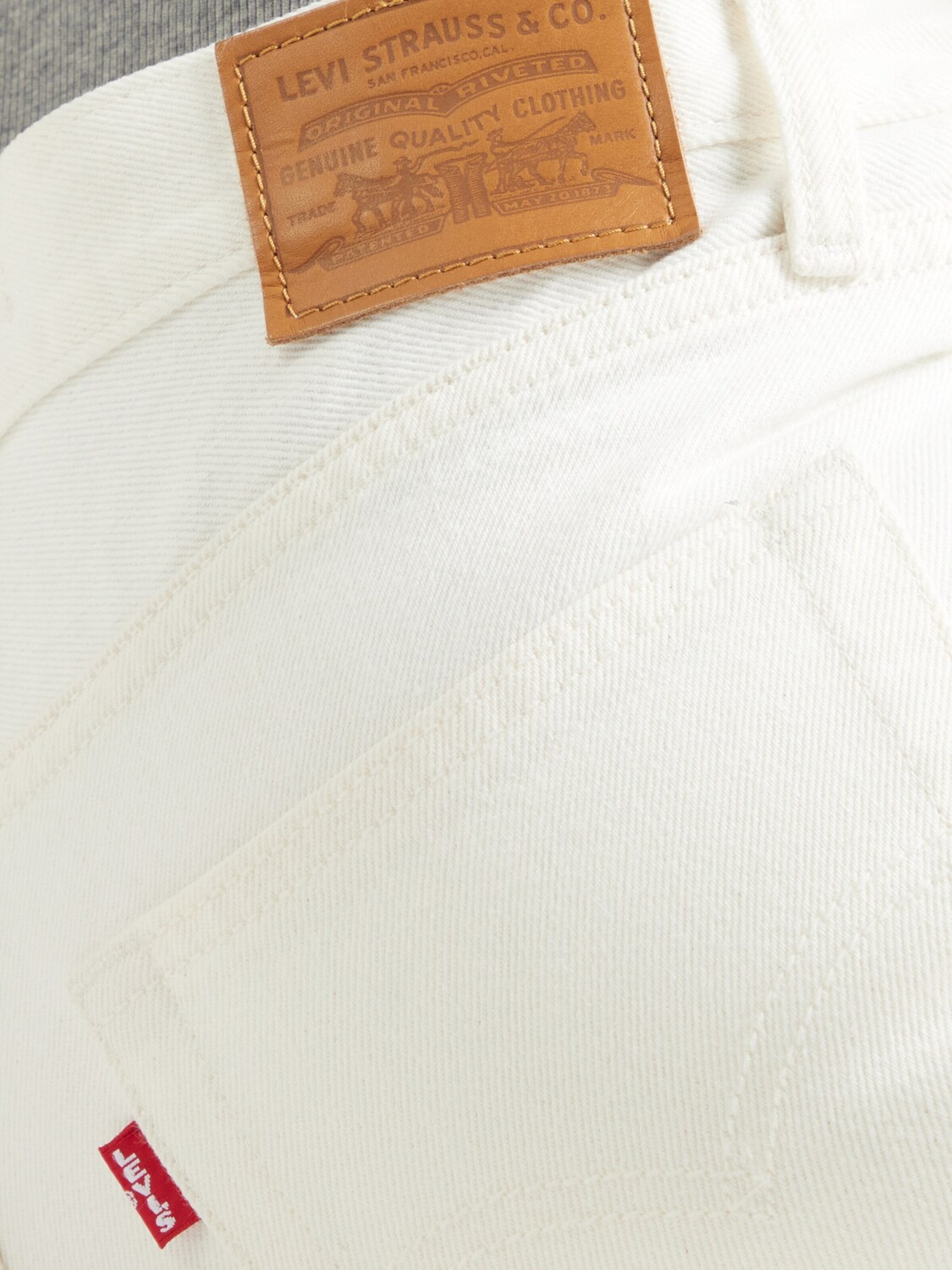 LEVI'S  Джинсы свободного кроя 'Easy Dad Jeans' в белом дениме — фото 2