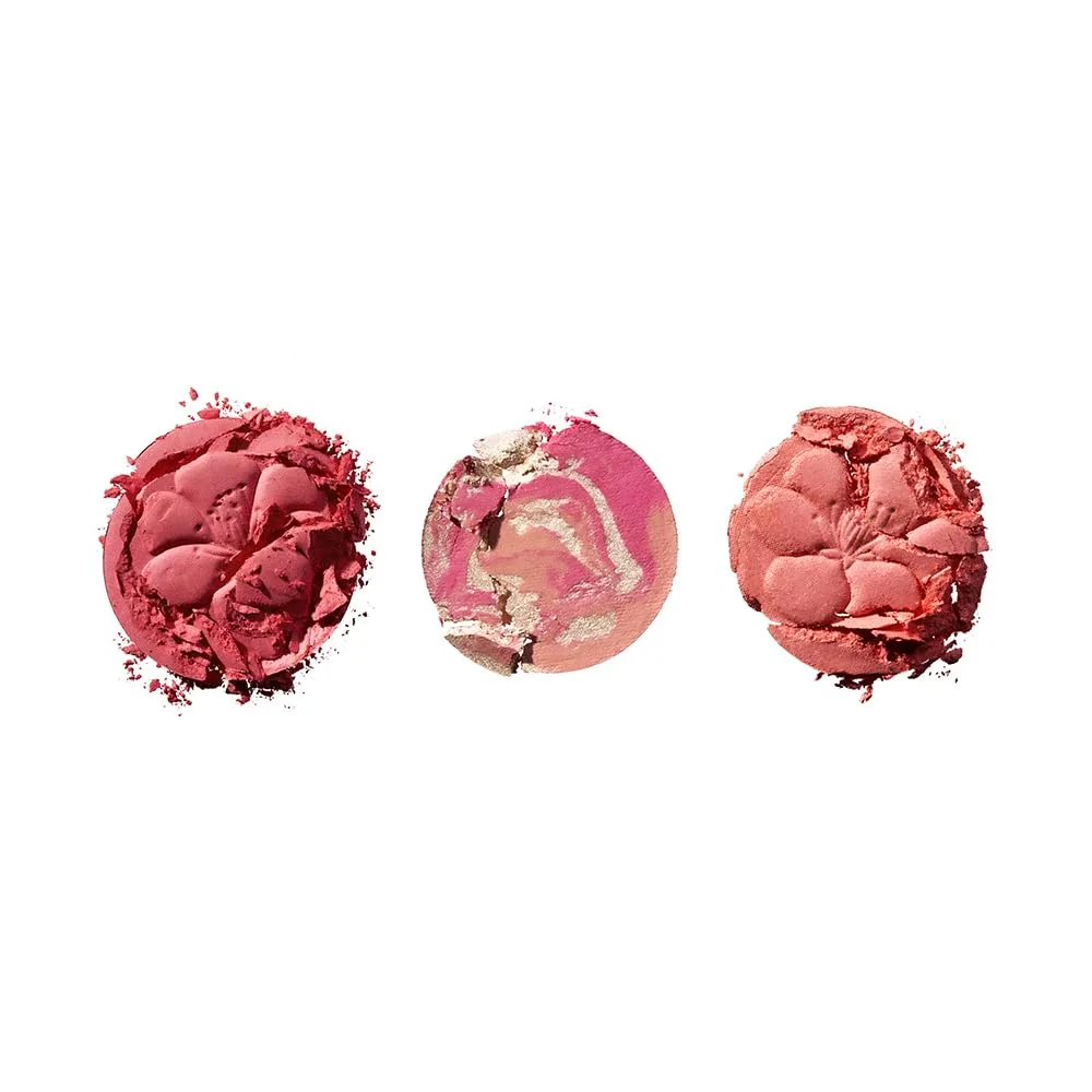 r.e.m. beauty Wicked: For Good | Палетка румян Cherry Blossom и кисть | Теплый коралловый кремовый румянец, 3 оттенка + мягкая пушистая кисть | Набор для макияжа Rem Beauty, pink — фото 3
