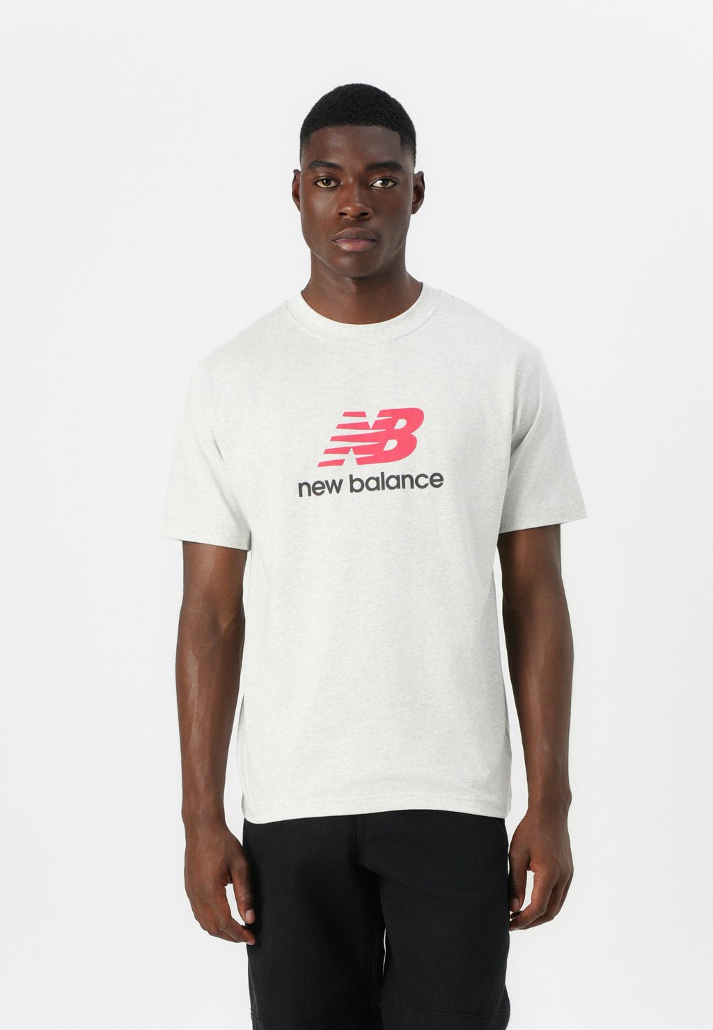 

Футболка с принтом ATHLETICS LOGO New Balance, серый