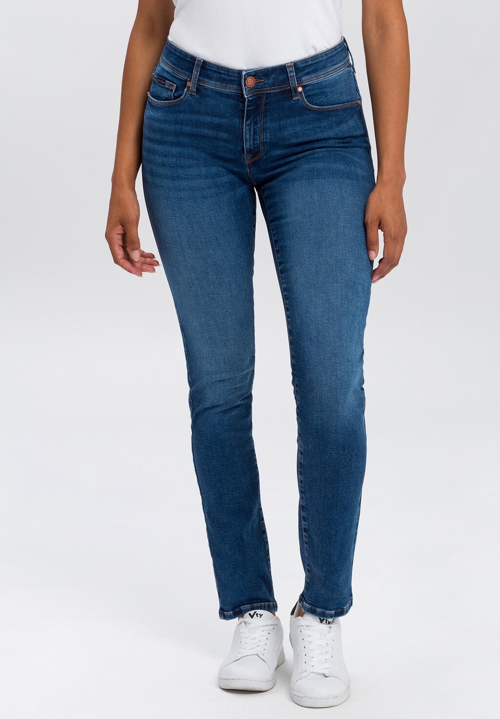 

Джинсы зауженного кроя Cross Jeans