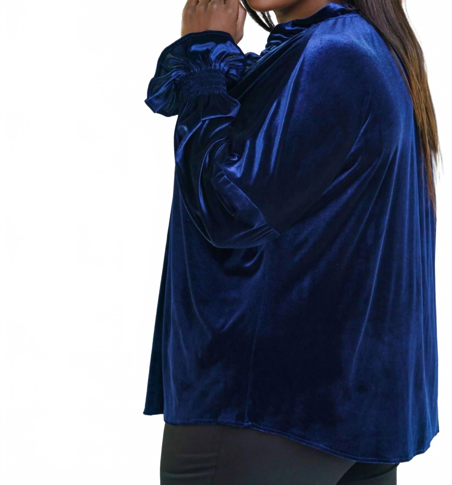 

Длинный рукав Кросби топ плюс в темно-синем Finley