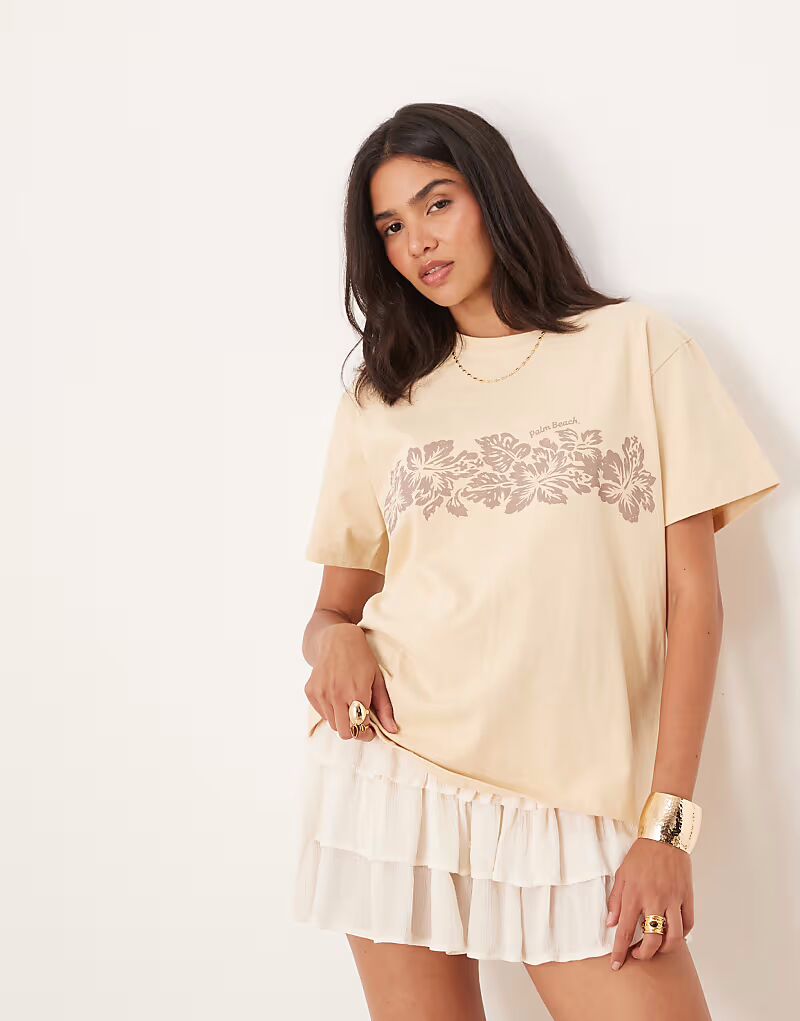 

Футболка оверсайз с принтом гибискуса в стиле мотеля цвета «камень»