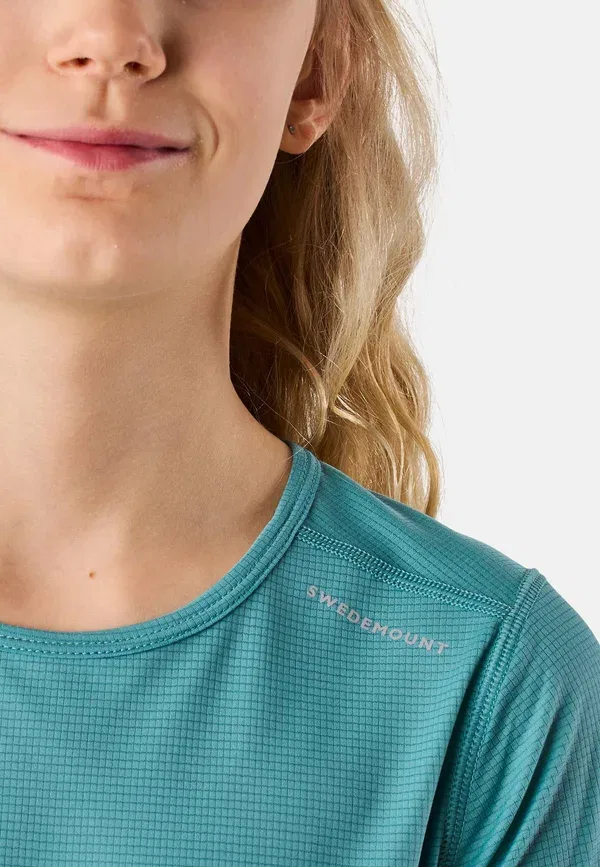 Футболка Swedemount Ultra light tee girl basic t-shirt, цвет морской зелени — фото 4