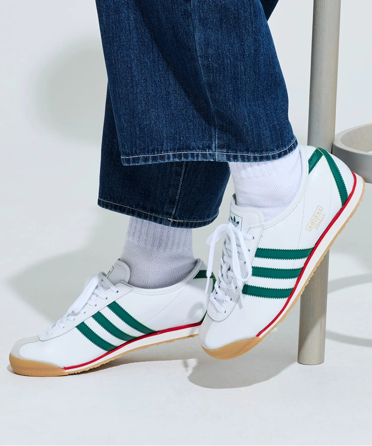 Кроссовки из натуральной кожи Italia 70s adidas Originals белые с зеленым