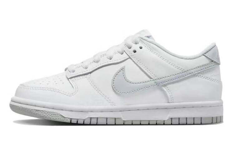 

Женские кроссовки для скейтбординга Nike Dunk