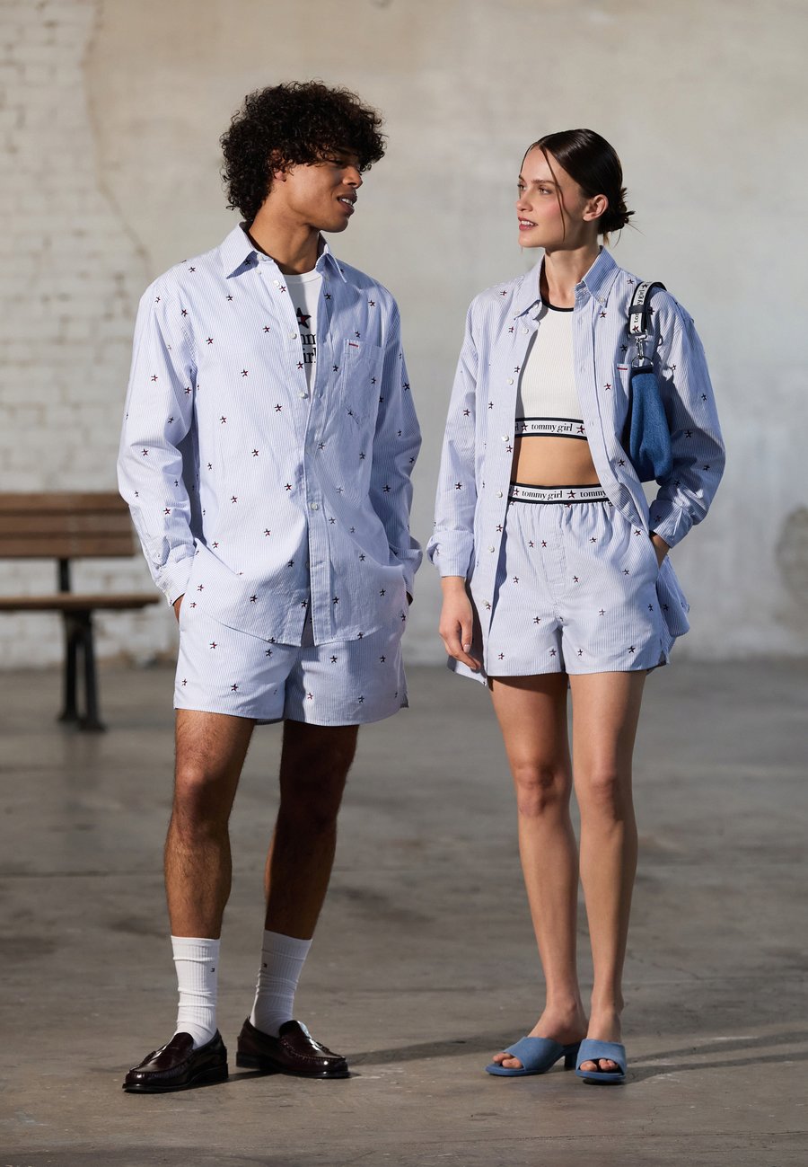 

Шорты Tommy Jeans GIRL EMBROIDERED SHORT UNISEX, Ithaca/Blue