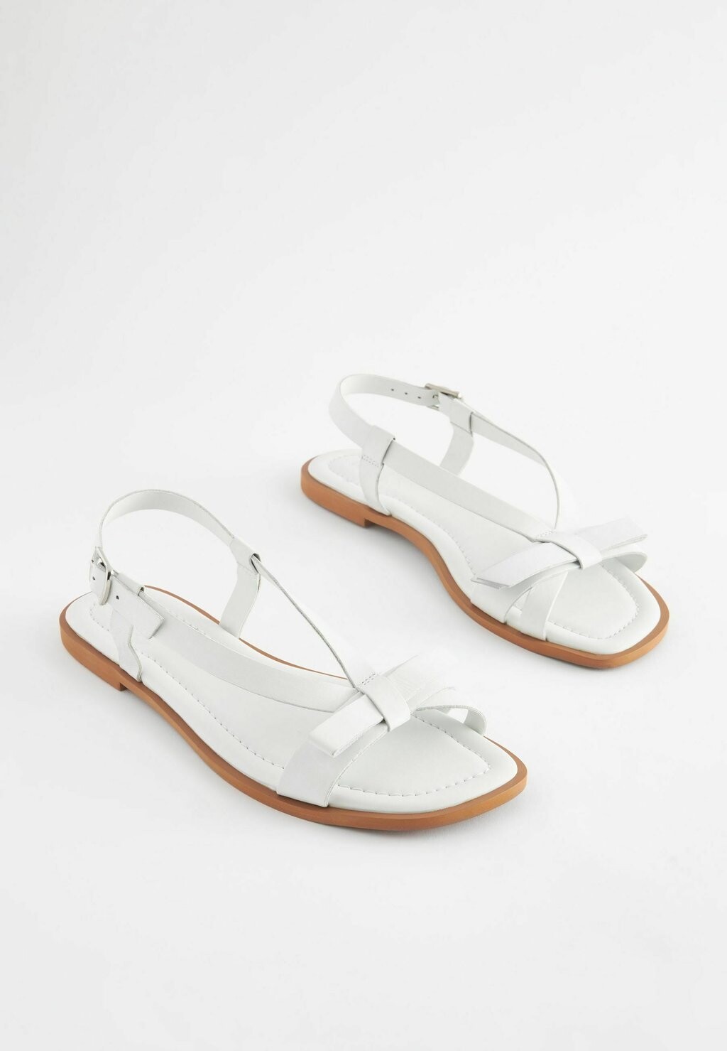 

Сандалии Forever Comfort Bow Next, белый