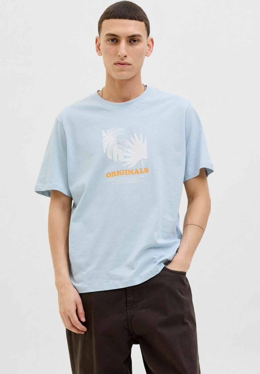 

Футболка с принтом GEDRUCKT RUNDHALSAUSSCHNITT Jack & Jones, светло-голубой