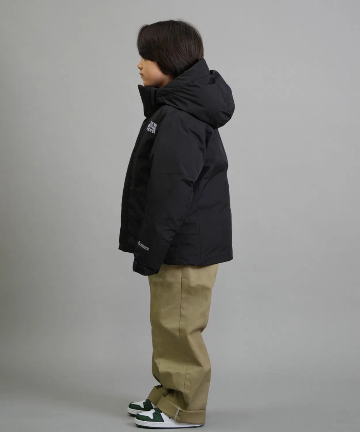 Детская куртка THE NORTH FACE BALTRO LT JACKET с утеплителем из переработанного пуха, тёмно-бежевая — фото 4