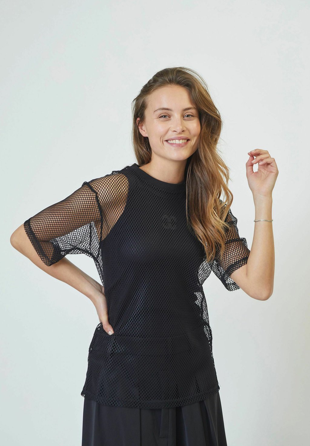 

Футболка с принтом NELLYCC NET OVERSIZE TEE Co'couture, черный