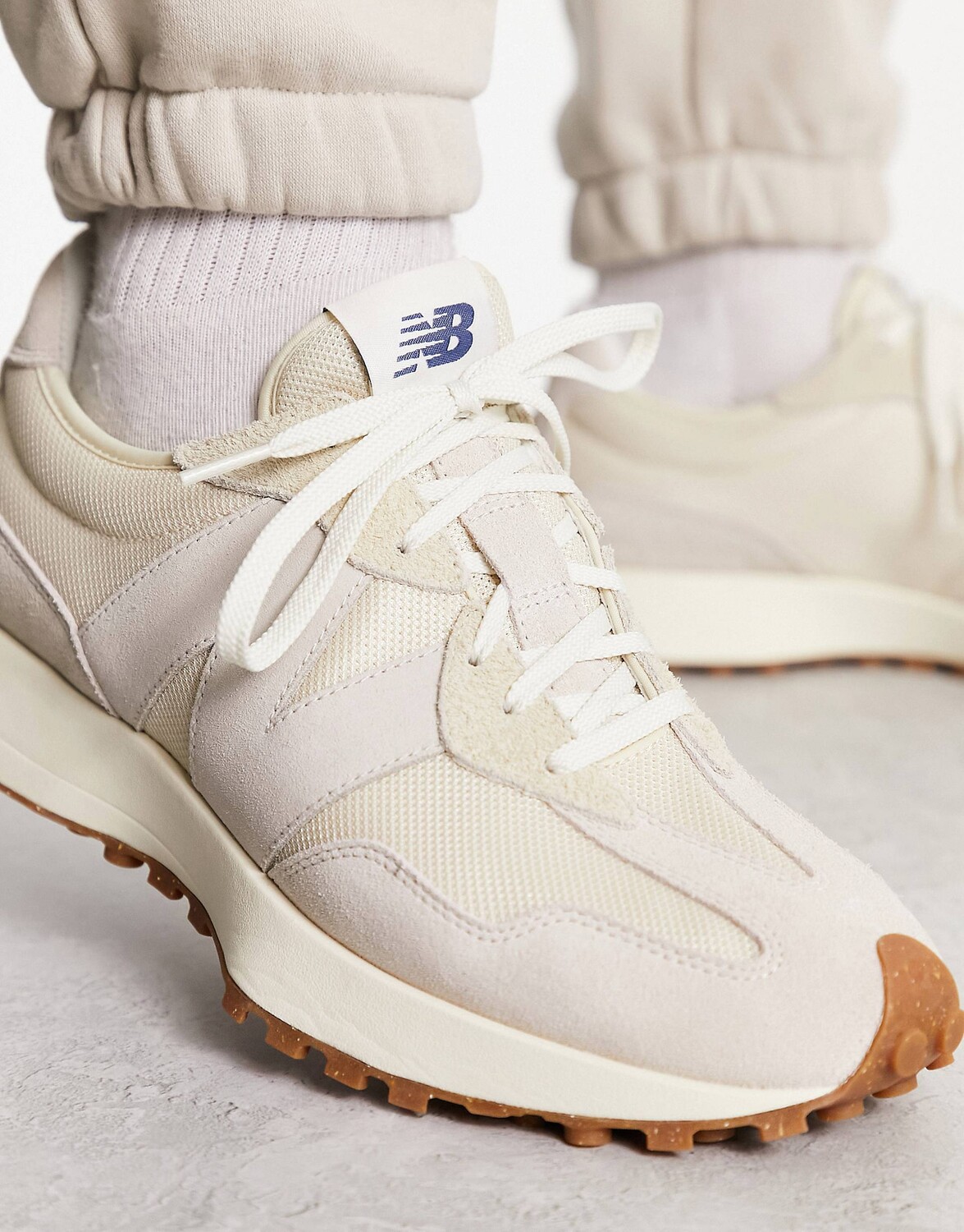 Мл 327. Adidas ZX 22 Boost. Мужские кроссовки Hugo Leon Runn. NB 567. Адидас zx22 Boost Trainers