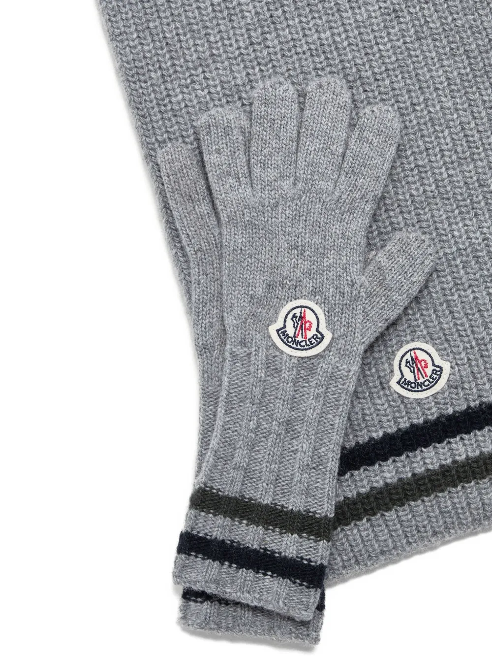 Комплект из топа и брюк в рубчик с нашивкой-логотипом Moncler Enfant, серый — фото 3